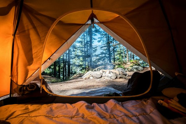 Les avantages du camping pour se reconnecter à la nature